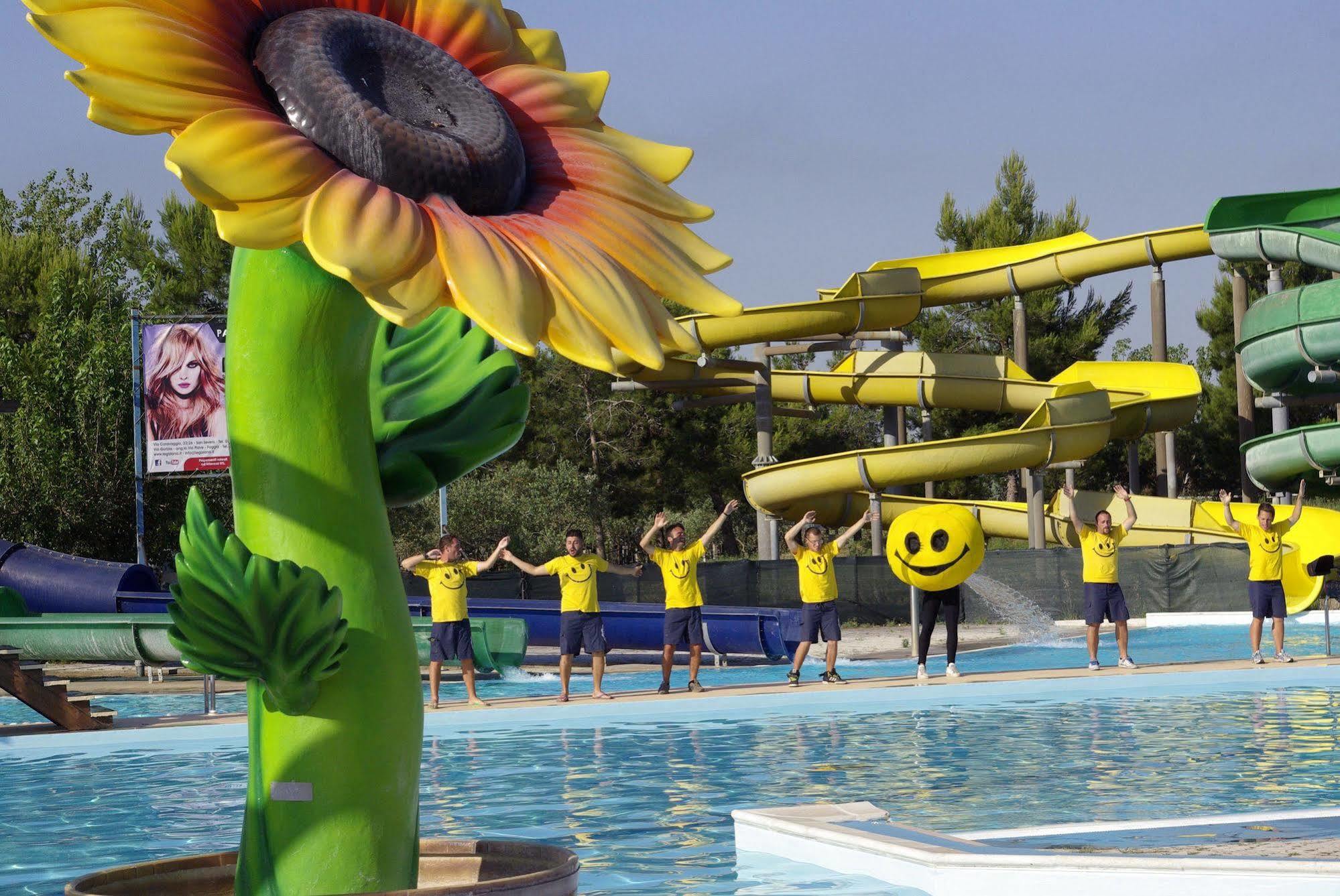 Villaggio Albatros Resort Лезина Экстерьер фото