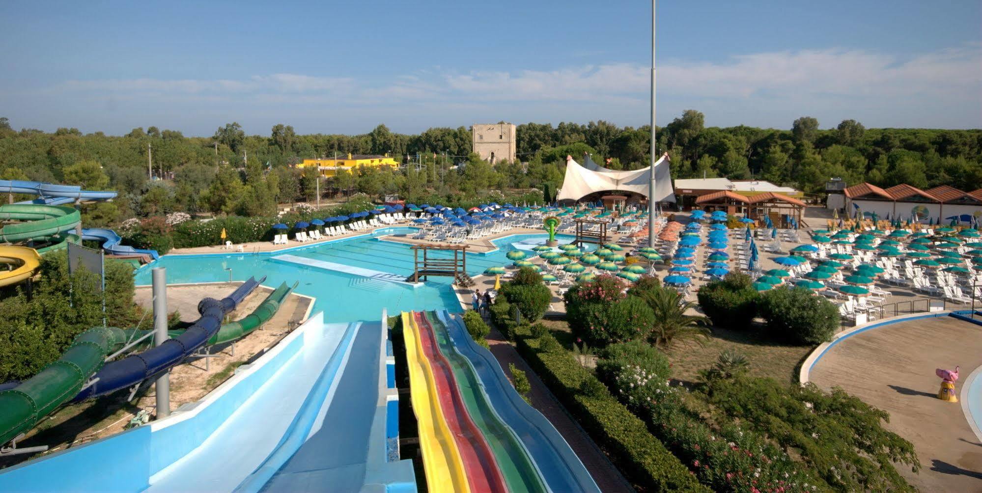 Villaggio Albatros Resort Лезина Экстерьер фото